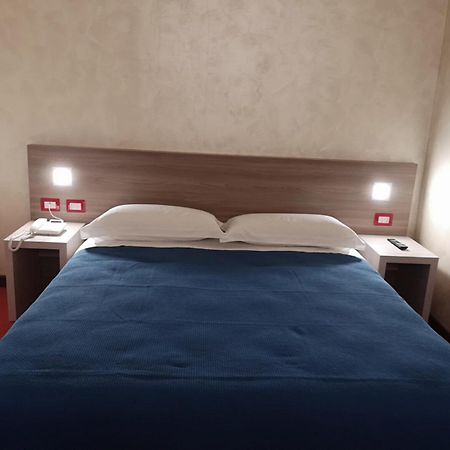 Hotel Italia Dormelletto Eksteriør bilde